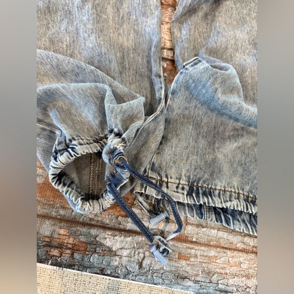 Kensie Blue Relaxed Soft Chambray like Jeans with Vintage Faded Look - Picture 9 of 11